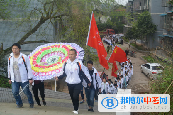 東興區(qū)第十二中學(xué)踐行“十愛 ”清明祭英烈