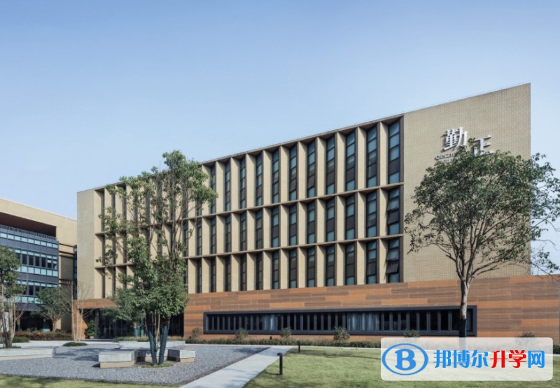 西南大學(xué)附屬中學(xué)校招生簡章2024年