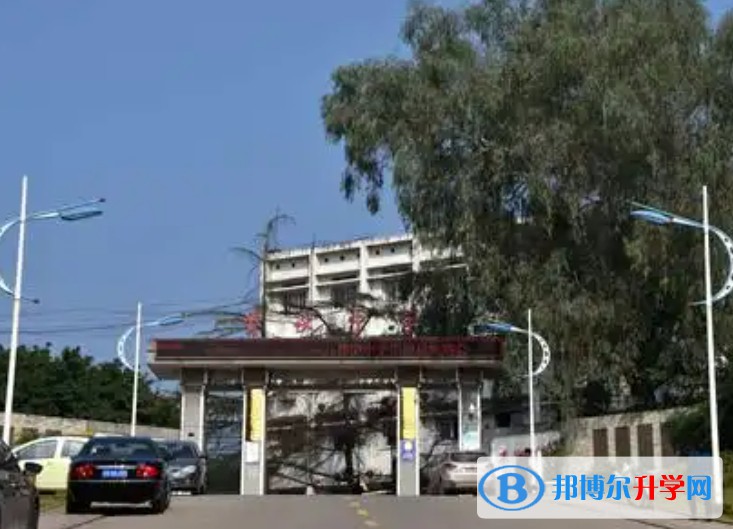 賈家中學(xué)地址，乘車路線